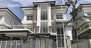 Queen Villa for Sale at Borey Varina Sen Sok. (VRN) - វីឡាទោលសម្រាប់លក់ (បុរី វ៉ារីណា សែន សុខ) (C-9043)